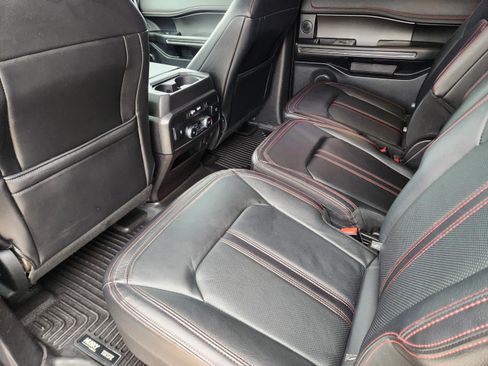 Used 2019 Ford Expedition Limited w/ Equipment Group 303A AWD/4WD image 27