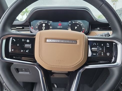 Used 2025 Land Rover Range Rover Sport SE AWD/4WD image 29