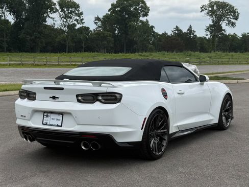 Used 2020 Chevrolet Camaro ZL1 RWD image 12