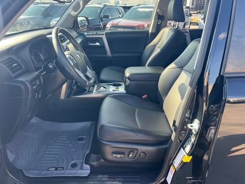 Used 2019 Toyota 4Runner SR5 Premium AWD/4WD image 6