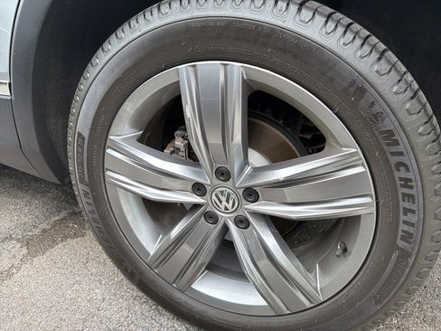 Used 2019 Volkswagen Tiguan SEL Premium AWD/4WD image 6