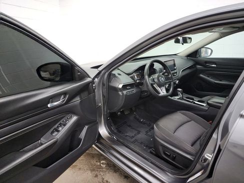 Used 2020 Nissan Altima 2.5 S FWD image 11