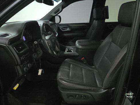 Used 2021 Chevrolet Suburban RST w/ Luxury Package image 8