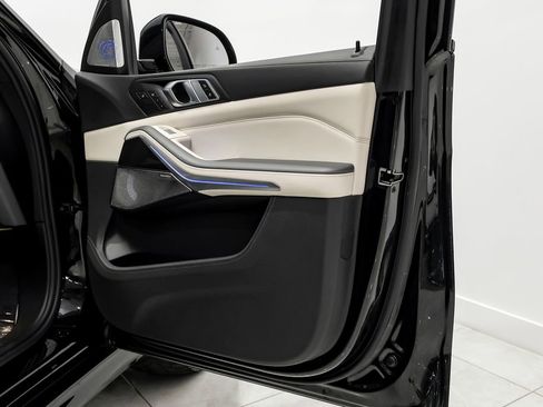 Used 2024 BMW ALPINA XB7 image 38