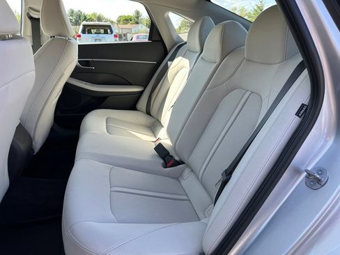 Certified 2025 Hyundai Sonata SE FWD image 11