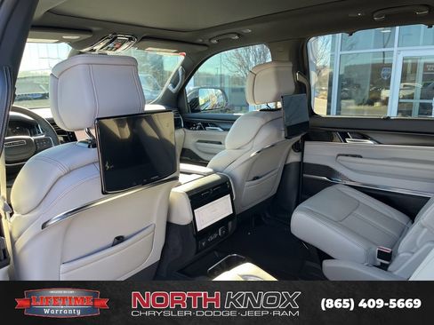 New 2026 Jeep Grand Wagoneer Summit w/ Rear Seat Video Group I AWD/4WD image 19