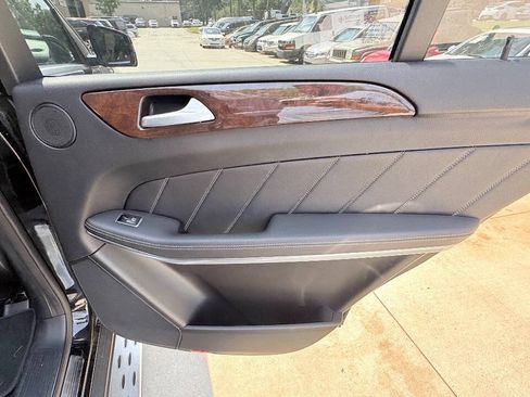 Used 2014 Mercedes-Benz GL 550 4MATIC image 59