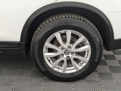 Used 2018 Nissan Rogue SV image 14