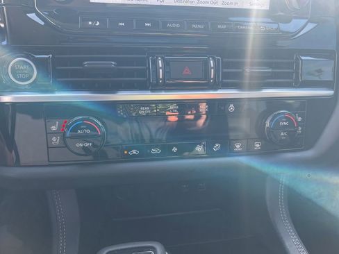 Certified 2024 Nissan Pathfinder Platinum image 58