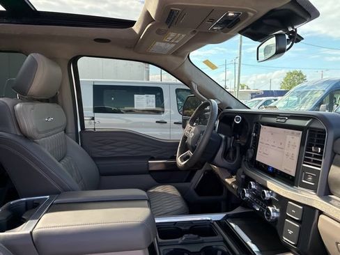 Used 2025 Ford F250 Platinum w/ Platinum Plus Package AWD/4WD image 21