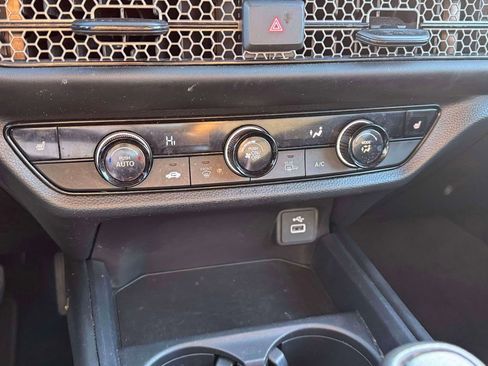 Used 2024 Honda HR-V Sport image 28