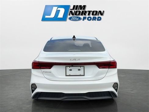 Used 2023 Kia Forte LXS image 4