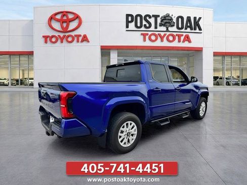 Used 2024 Toyota Tacoma SR5 AWD/4WD image 7
