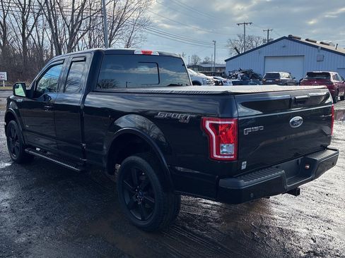 Used 2017 Ford F150 XLT w/ Equipment Group 302A Luxury image 4