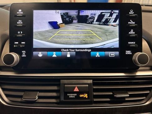 Certified 2022 Honda Accord Touring image 32