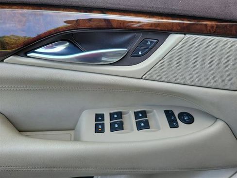 Used 2015 Cadillac Escalade Premium image 8