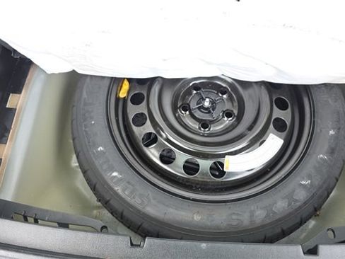 Used 2021 Ford Explorer XLT w/ Class III Trailer Tow Package image 13