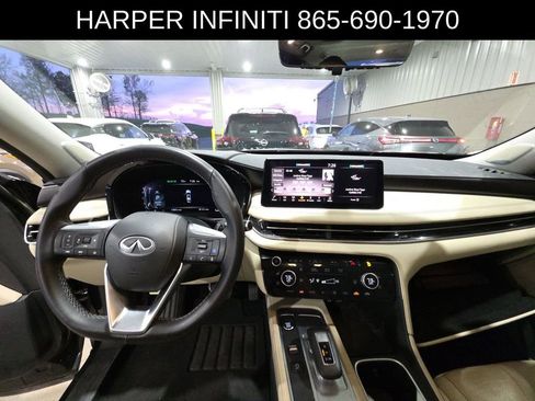 Used 2025 INFINITI QX60 Sensory w/ Vision Package image 7