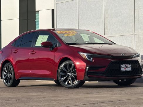 Certified 2025 Toyota Corolla SE image 2