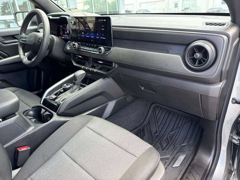 Used 2025 Chevrolet Colorado Trail Boss AWD/4WD image 13