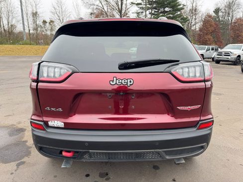 Used 2019 Jeep Cherokee Trailhawk image 4