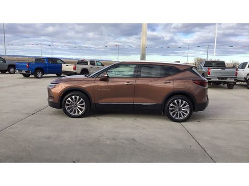 Used 2024 Chevrolet Blazer Premier w/ Driver Confidence II Package image 2