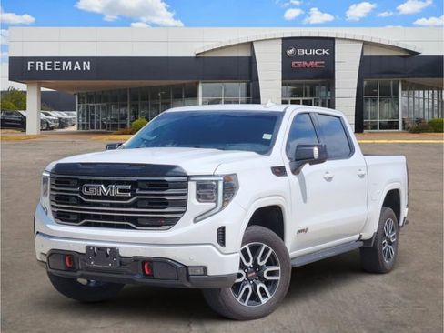 Used 2025 GMC Sierra 1500 AT4 w/ AT4 Premium Package AWD/4WD image 1