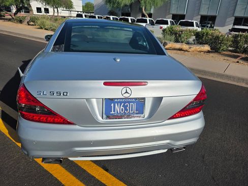 Used 2011 Mercedes-Benz SL 550 w/ Premium I Pkg image 10