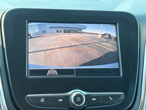 Certified 2024 Chevrolet Equinox LS w/ Driver Confidence II Package AWD/4WD image 19