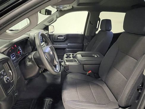 Used 2020 Chevrolet Silverado 1500 Custom w/ Custom Value Package image 3