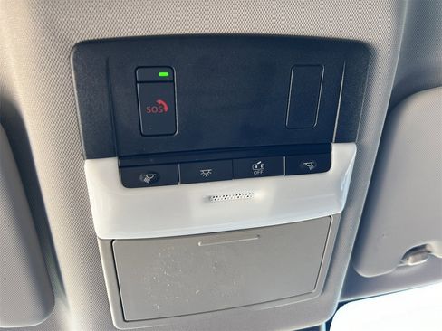 Certified 2023 Nissan Rogue SV image 18