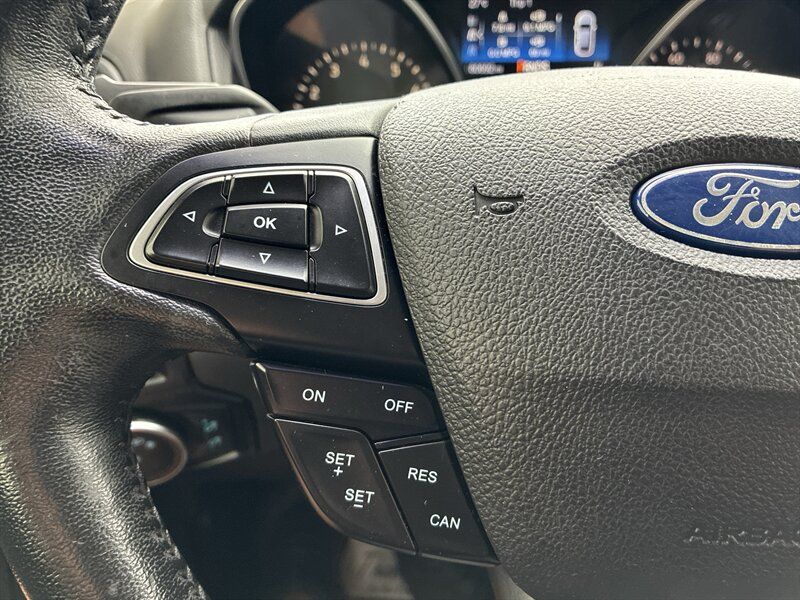 Used 2017 Ford Focus Titanium FWD image 16