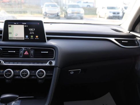 Used 2020 Genesis G70 2.0T w/ Prestige Package image 24