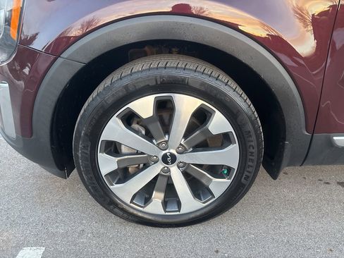 Used 2022 Kia Telluride SX image 10