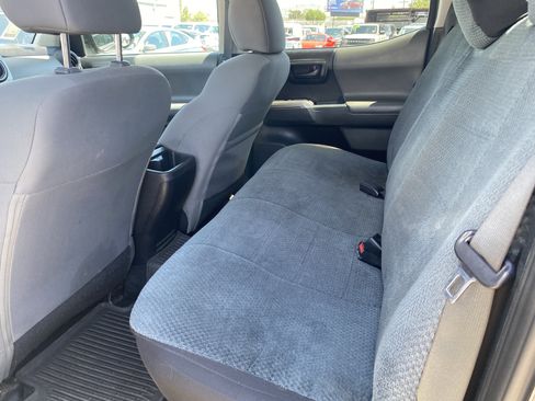 Used 2021 Toyota Tacoma SR5 RWD image 15