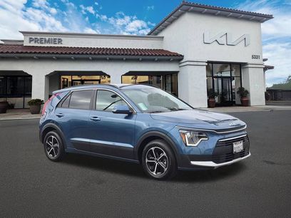 Used 2025 Kia Niro EX