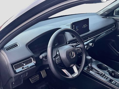 Used 2025 Honda Civic Sport Touring image 9