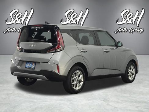 Used 2025 Kia Soul LX w/ LX Technology Package FWD image 15