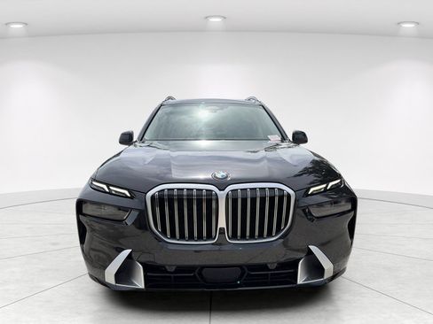 Used 2024 BMW X7 xDrive40i AWD/4WD image 2