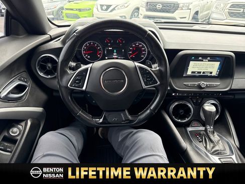 Used 2018 Chevrolet Camaro LT image 14