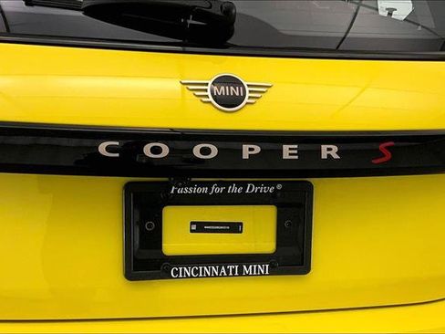Certified 2025 MINI Cooper S image 7