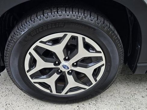 Used 2020 Subaru Forester Premium w/ Popular Package #1 AWD/4WD image 10