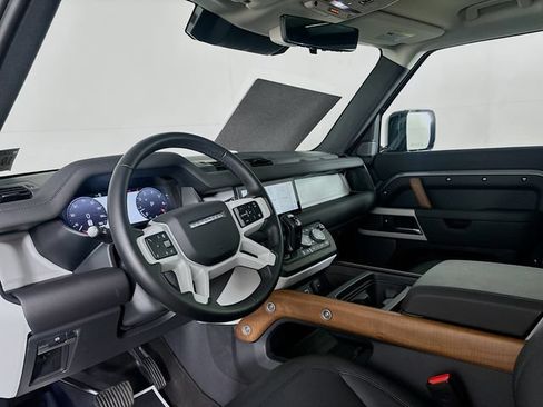 Used 2024 Land Rover Defender 90 S AWD/4WD image 9