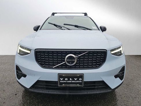Used 2025 Volvo XC40 B5 Ultra w/ Protection Package Premier image 8