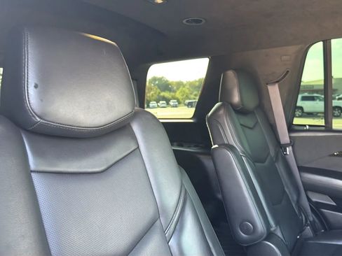 Used 2017 Cadillac Escalade Platinum AWD/4WD image 92