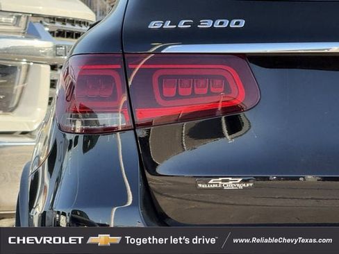 Used 2022 Mercedes-Benz GLC 300 image 9