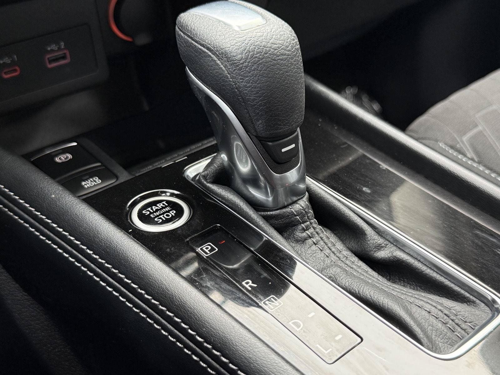 Used 2022 Nissan Kicks SV FWD image 25
