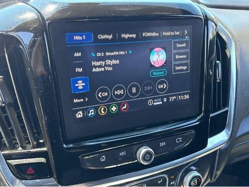 Used 2023 Chevrolet Traverse LT FWD image 22
