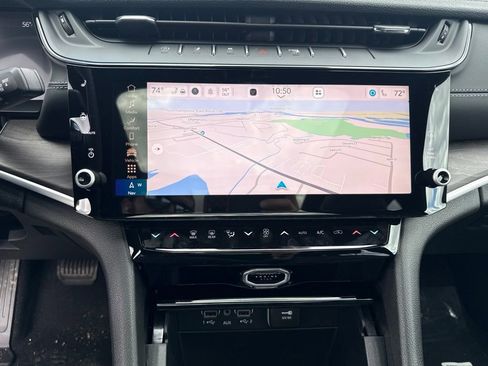 New 2026 Jeep Grand Cherokee L Limited AWD/4WD image 13