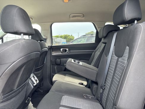 Used 2021 Kia Sorento LX FWD image 22